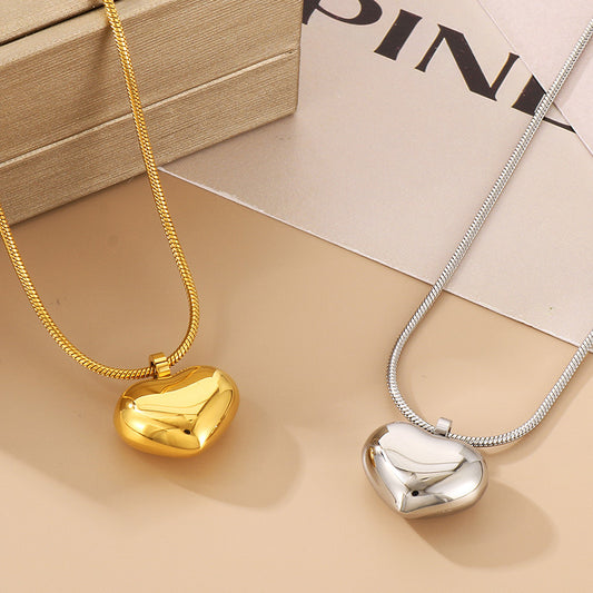 Fashion, Personalized And Exaggerated Love Pendant Titanium Steel Hollow Necklace